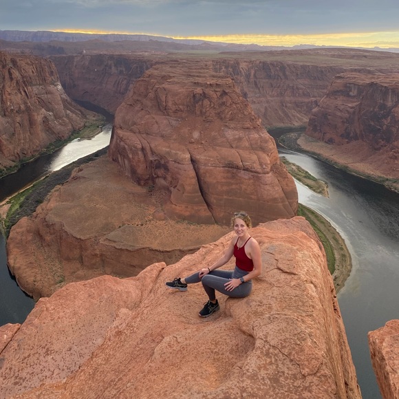 Meet your Posher, Morgan - Picture 2 of 3